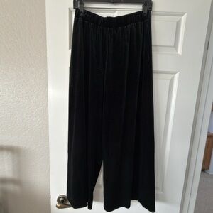 Uniqlo Velvet Wide Leg Pants